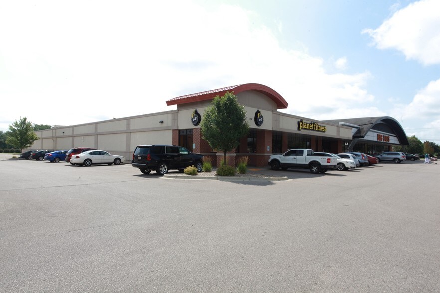 More Photos Of 1800 Milton Ave, Janesville Freestanding For Lease