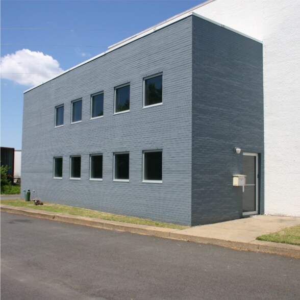 More Photos Of 1381-1397 Baker Rd, Virginia Beach Flex For Sale