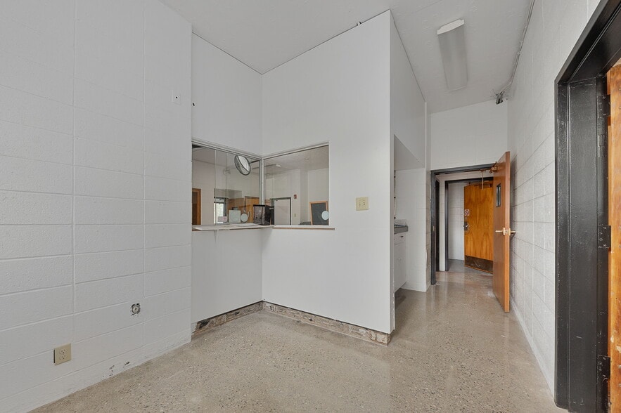 More Photos Of 1607 Mansfield St, Cincinnati Schools For Lease