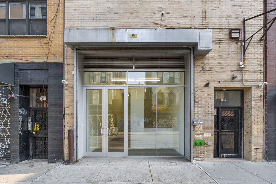 Primary Photo Of 300 Broome St, New York Storefront Retail Residential For Lease