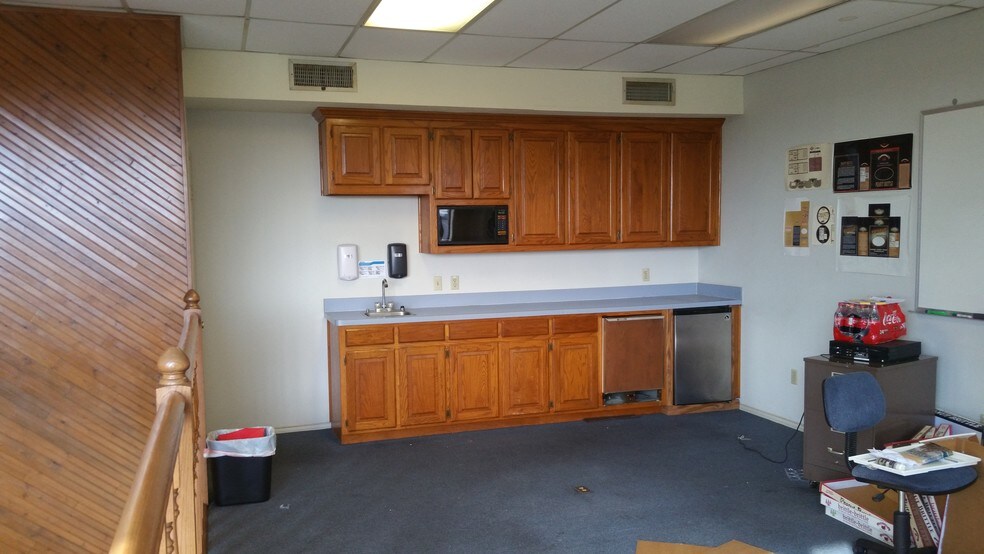 More Photos Of 1155 Cedar Ridge Dr, Duncanville Warehouse For Lease