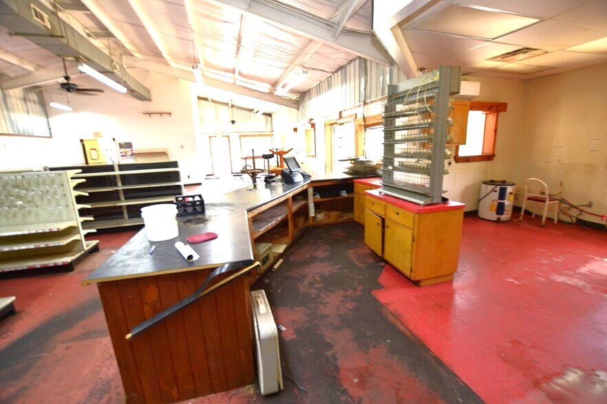 More Photos Of 75174 Hwy 59 Hwy, Stilwell Convenience Store For Sale