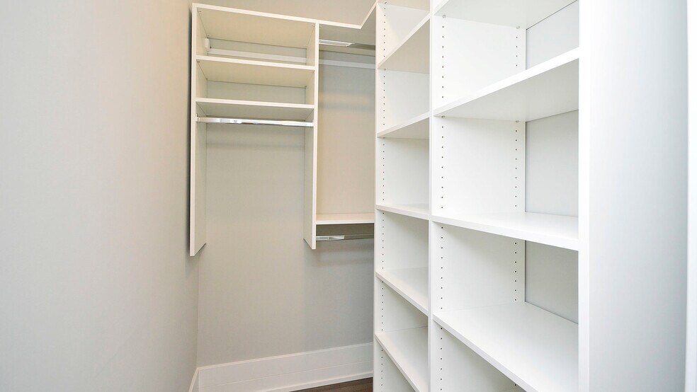 More Photos Of 3124 N Broadway, Chicago Storefront Retail Residential For Sale