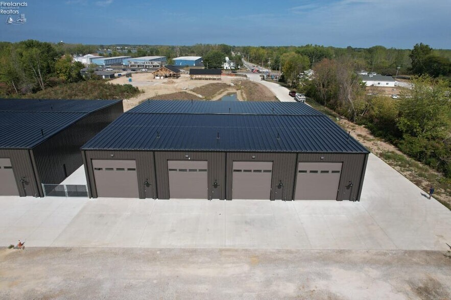 More Photos Of 5850 East Harbor Rd, Lakeside Marblehead Industrial For Sale