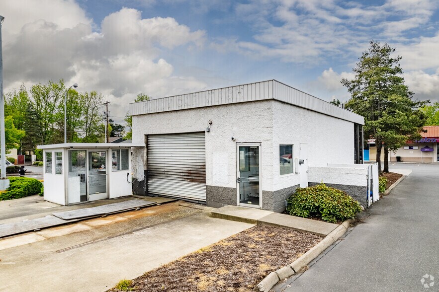 More Photos Of 12000-12070 SW Allen Blvd, Beaverton Unknown For Lease