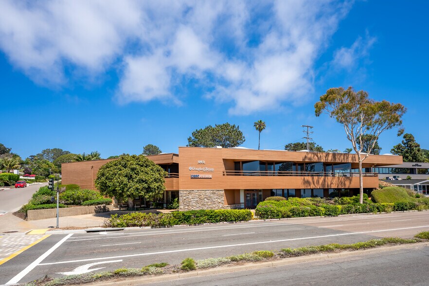 More Photos Of 853 Camino del Mar, Del Mar Office For Sale