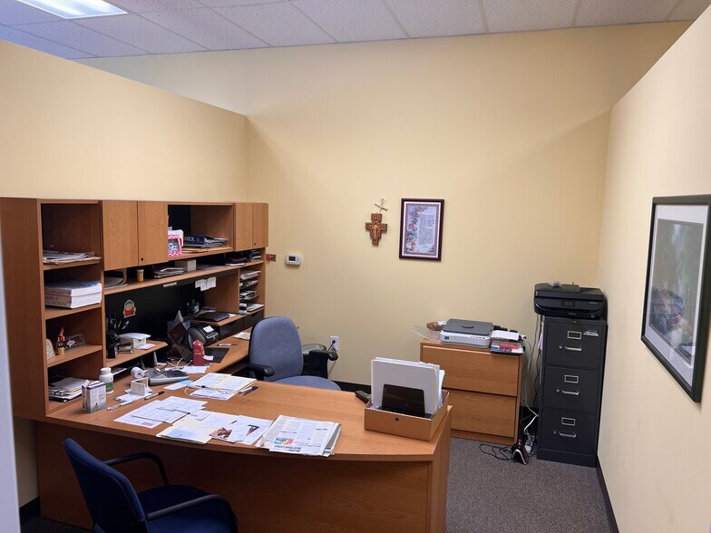 More Photos Of 603 Milner Dr, Greensboro General Retail For Lease