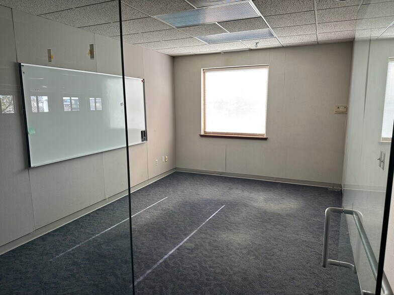 More Photos Of 3300 University Dr, Auburn Hills Office For Lease
