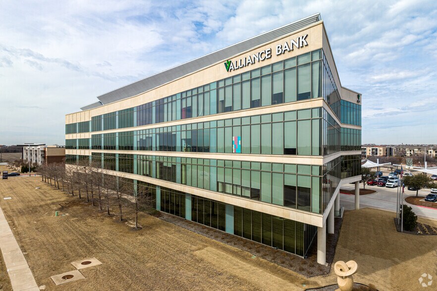 More Photos Of 5900 S Lake Forest Dr, McKinney Office For Lease