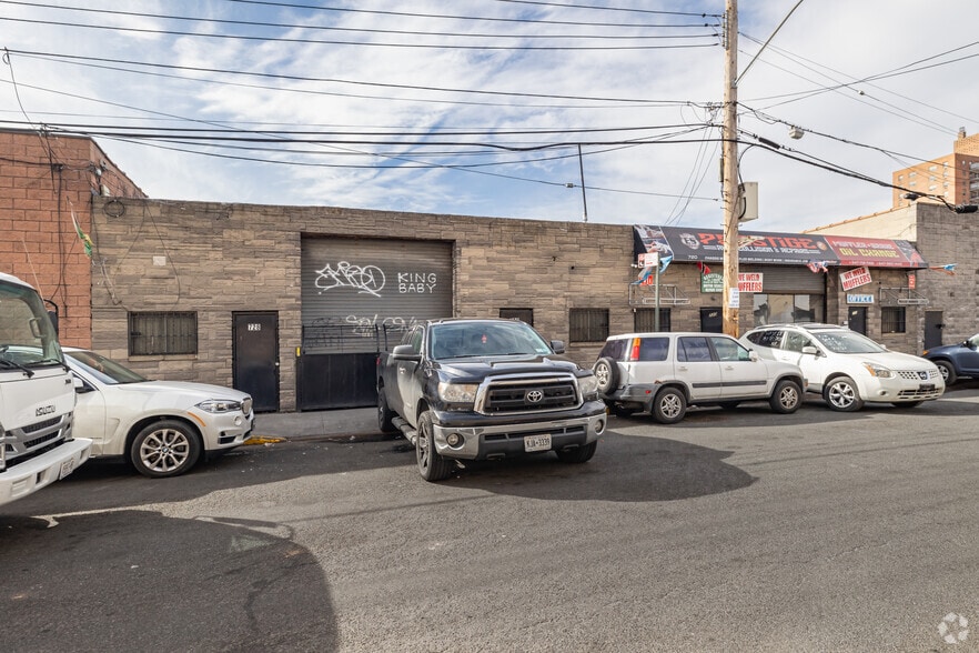 More Photos Of 714-728 Chester St, Brooklyn Warehouse For Sale