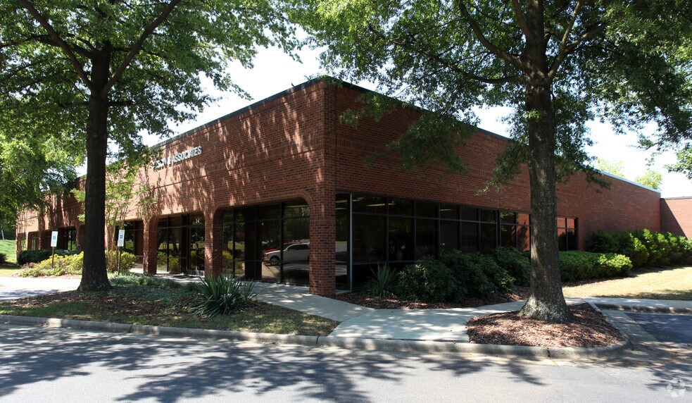More Photos Of 18-22 Oak Branch Dr, Greensboro Light Distribution For Lease