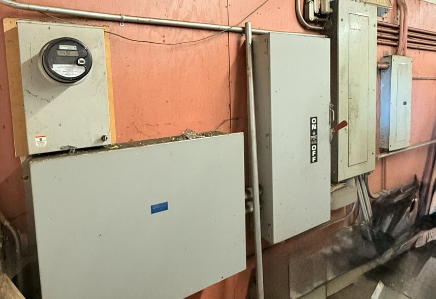 More Photos Of 101 W Nicholson Rd, Audubon Industrial For Sale