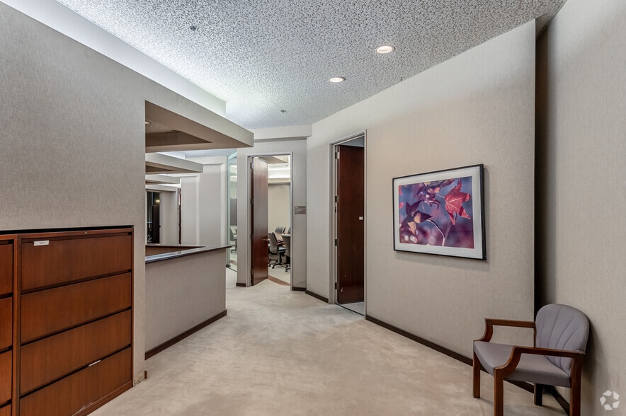 More Photos Of 625 N Grand Ave, Santa Ana Office For Sale