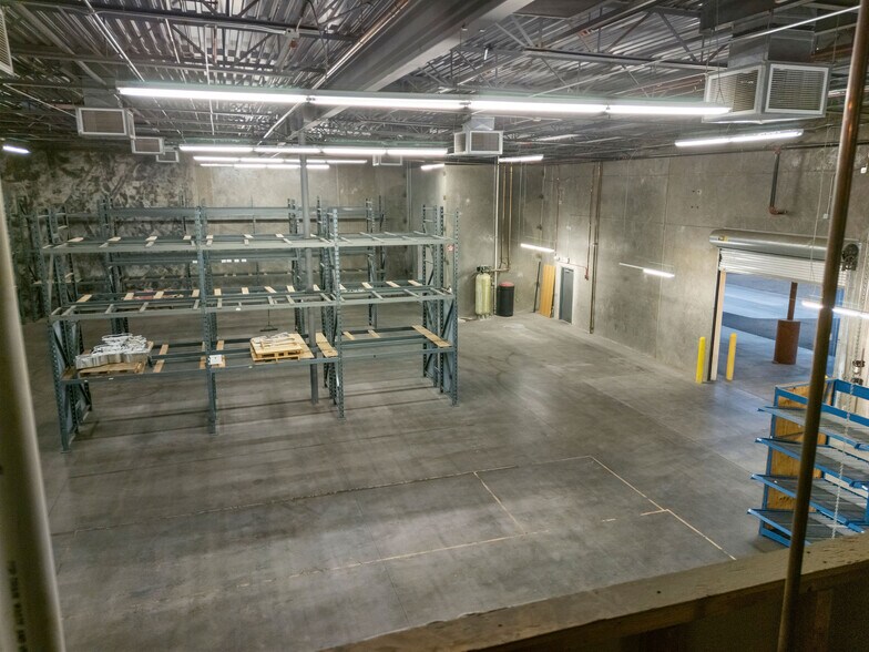More Photos Of 1105 Aviation Dr, Lake Havasu City Manufacturing For Lease