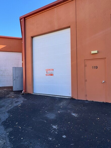 More Photos Of 413 NE Van Loon Ln, Cape Coral Light Distribution For Sale