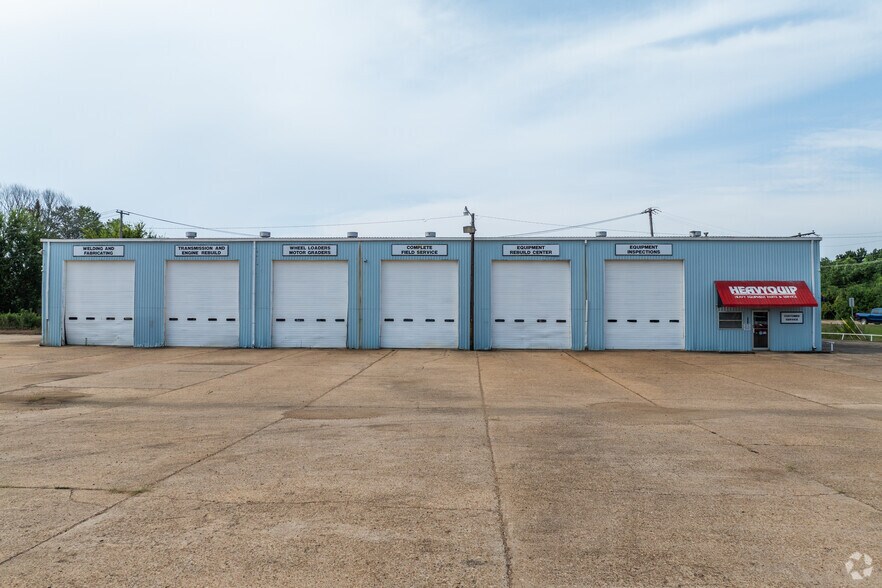 More Photos Of 246-248 N Pearson Rd, Jackson Warehouse For Lease