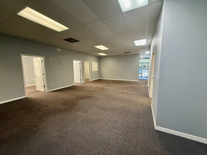 More Photos Of 1038-1040 E Brandon Blvd, Brandon Medical For Lease
