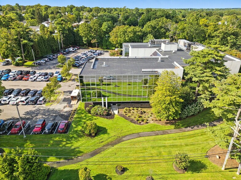 More Photos Of 700 Veterans Memorial Hwy, Hauppauge Unknown For Lease