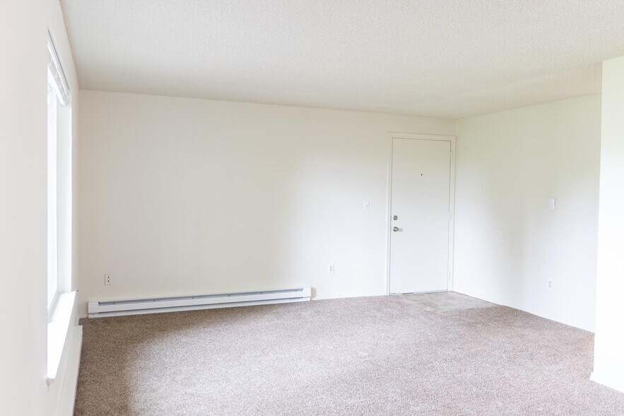 More Photos Of 8856 SE Jannsen Rd, Clackamas Apartments For Sale