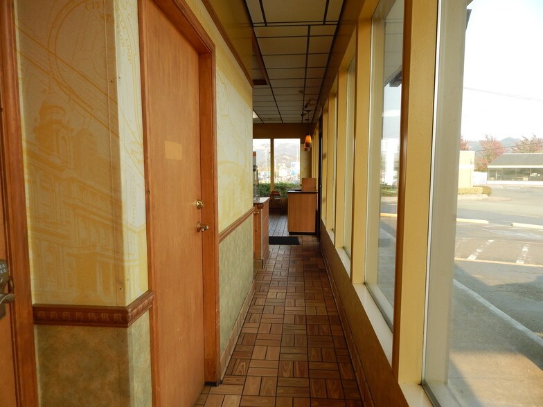 More Photos Of 4872 Grange Rd, Roseburg Fast Food For Sale