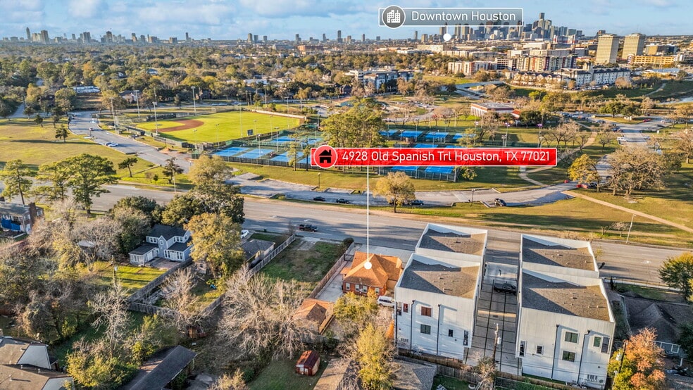 More Photos Of 4928 Old Spanish Trl, Houston Office For Sale