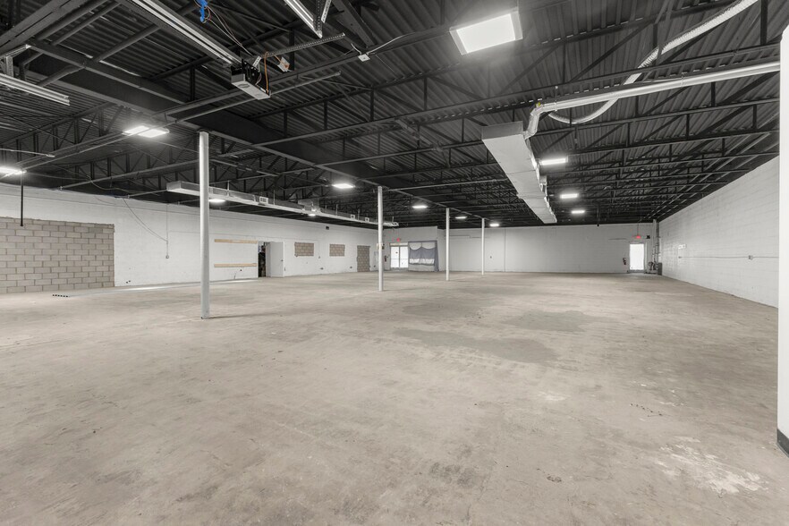 More Photos Of 1056-1060 Southfield Rd, Lincoln Park Freestanding For Lease