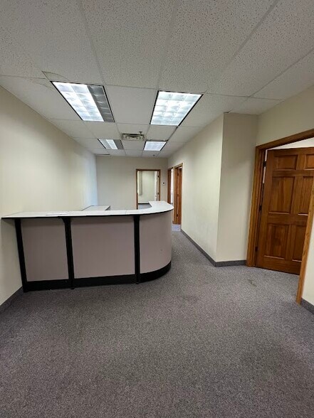 More Photos Of 13786 Frontier Ct, Burnsville Office For Sale