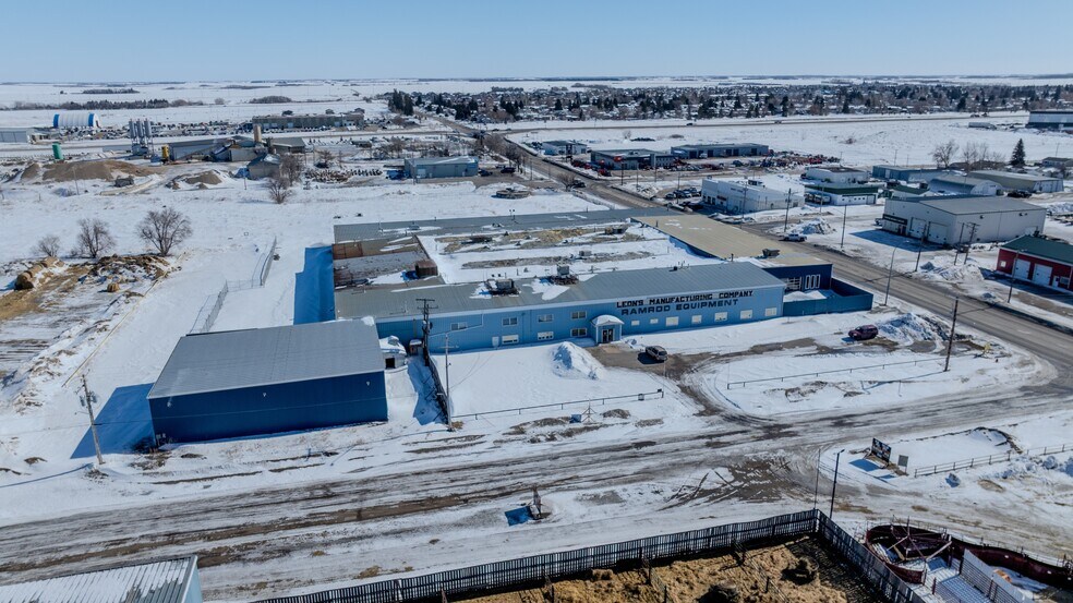 More Photos Of 135 York Street E St, Yorkton Warehouse For Sale
