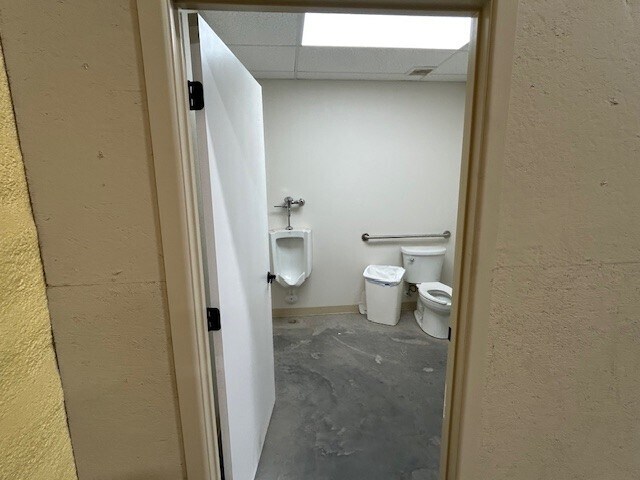 More Photos Of 2307 Stafford Blvd, Pecos Industrial For Lease