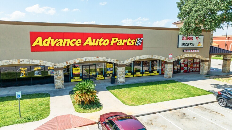 More Photos Of 1319 Cypress Creek Parkway, Houston Storefront For Lease