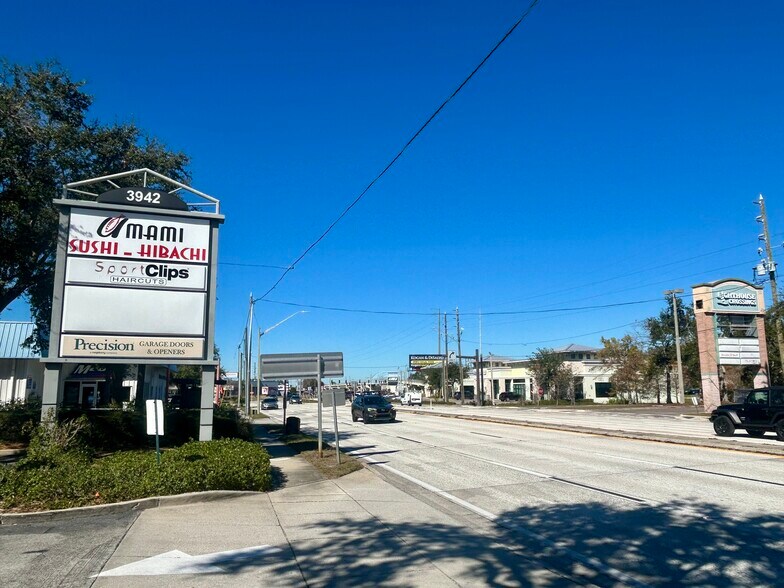 More Photos Of 3942 Tyrone Blvd N, Saint Petersburg Unknown For Lease