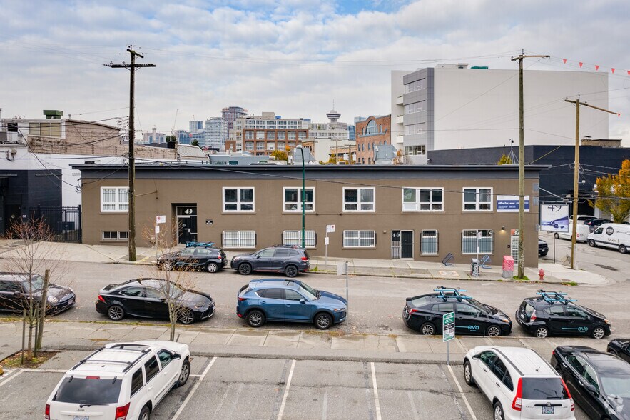 More Photos Of 49 Dunlevy Ave, Vancouver Loft Creative Space For Lease