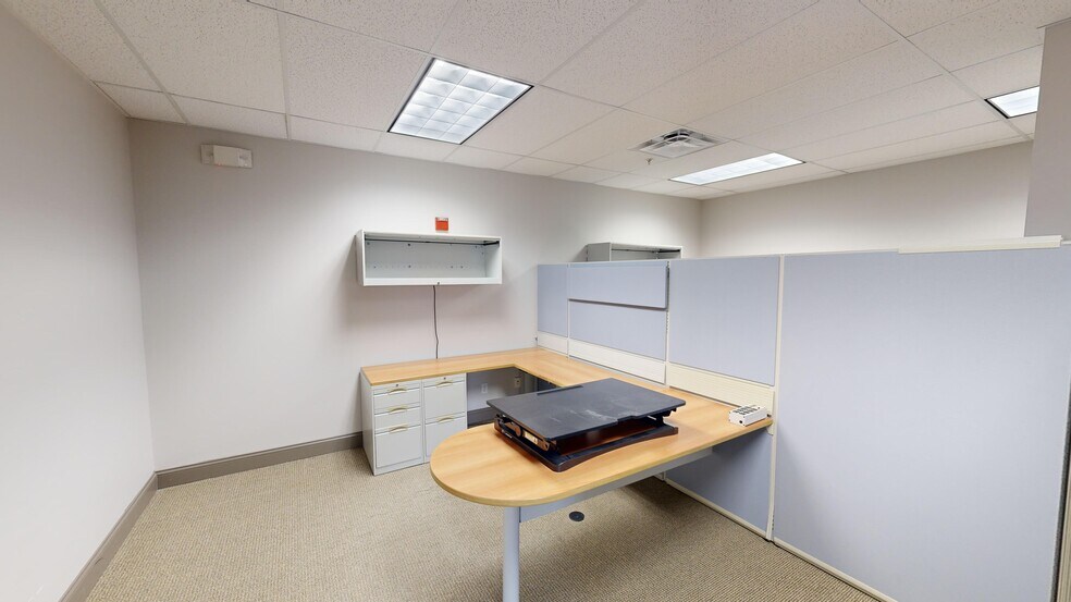 More Photos Of 11 South St, Glens Falls Office For Lease