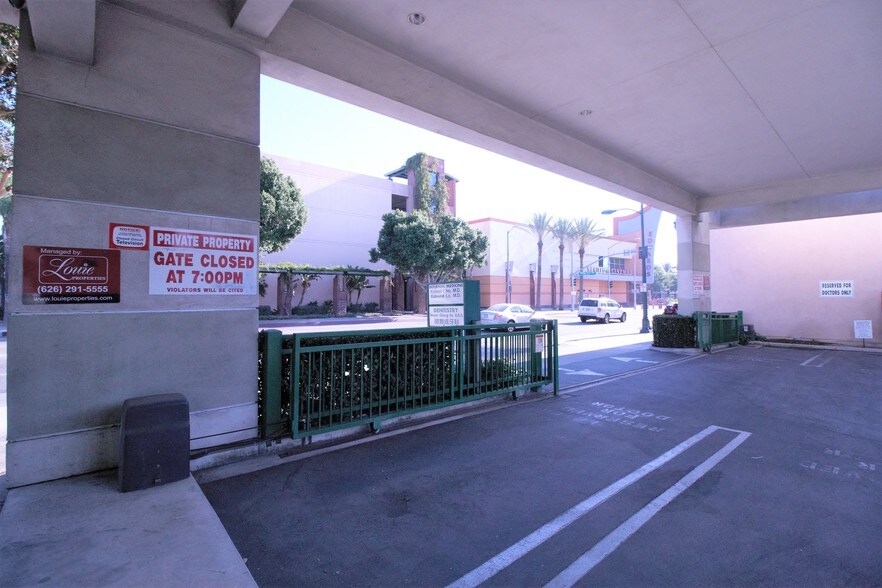 More Photos Of 123 N Garfield, Alhambra Medical For Lease