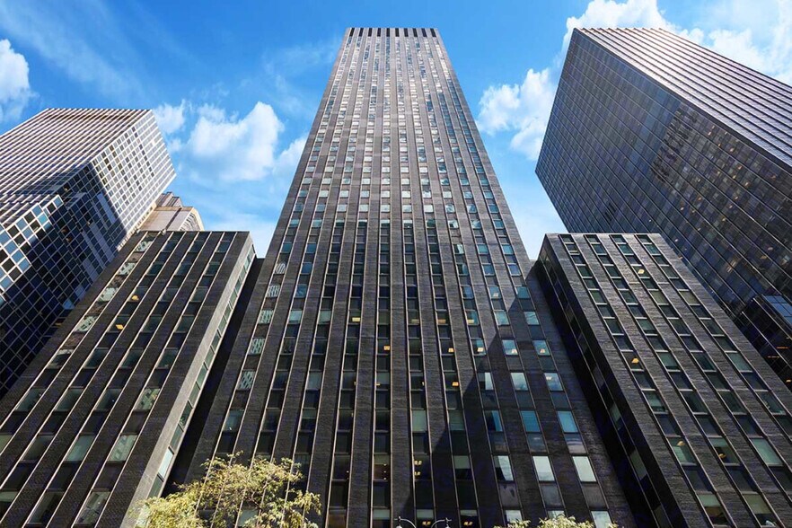 More Photos Of 633 Third Ave, New York Office For Sale