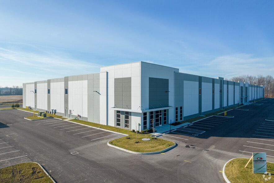 More Photos Of 6215-6275 Winchester Blvd, Canal Winchester Distribution For Lease