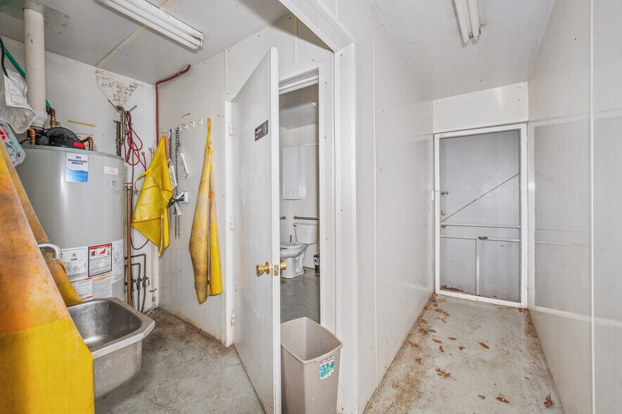 More Photos Of 19055 12 Mile Rd, Big Rapids Industrial For Sale