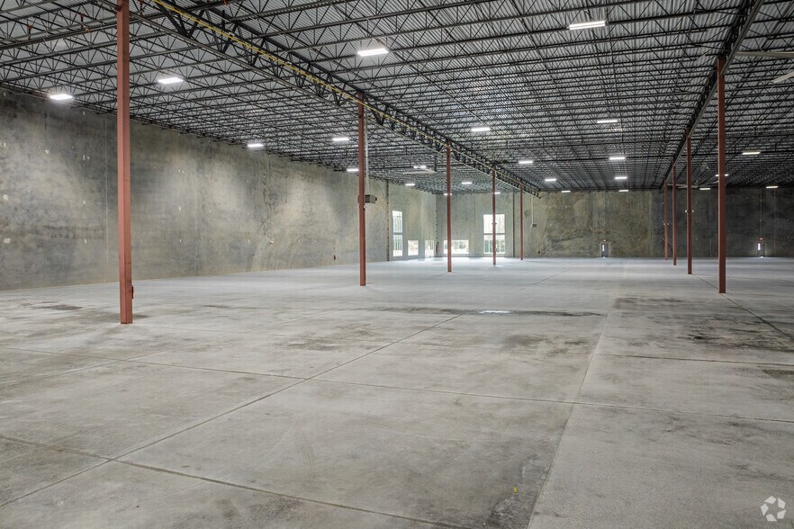 More Photos Of State Route 186 @ Interstate 85, Tuskegee Distribution For Lease