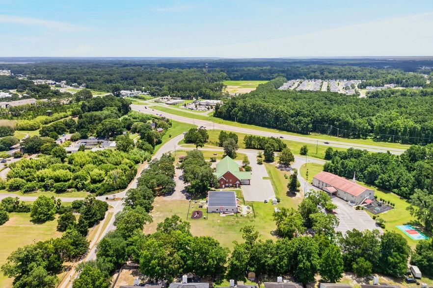 More Photos Of 6161 Chief Of Love Rd, Savannah Specialty For Sale