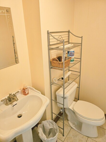 More Photos Of 662 New Castle Rd, Butler Office For Sale