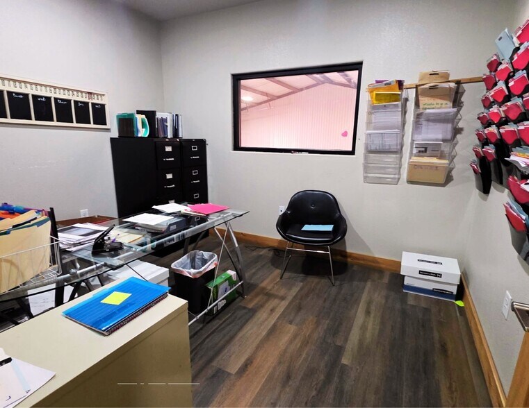 More Photos Of 1003 E County Road 140, Midland Industrial For Lease