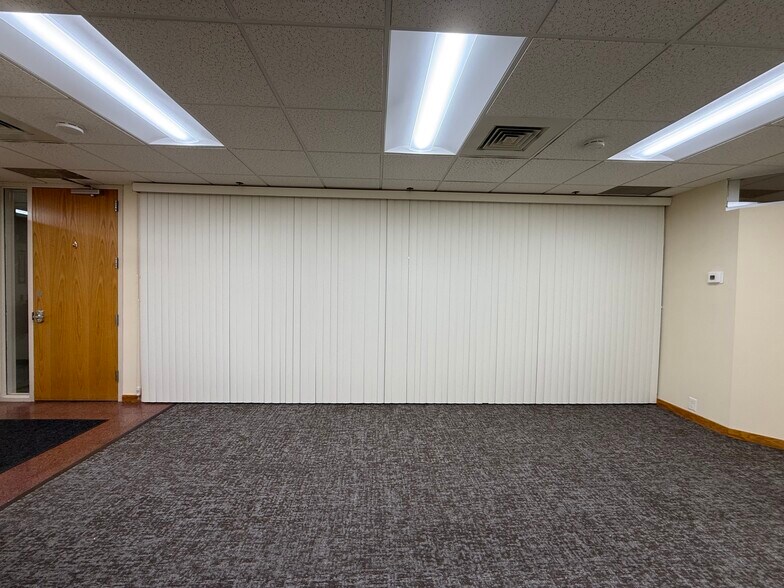 More Photos Of 33 Bartlett St, Lowell Medical For Lease