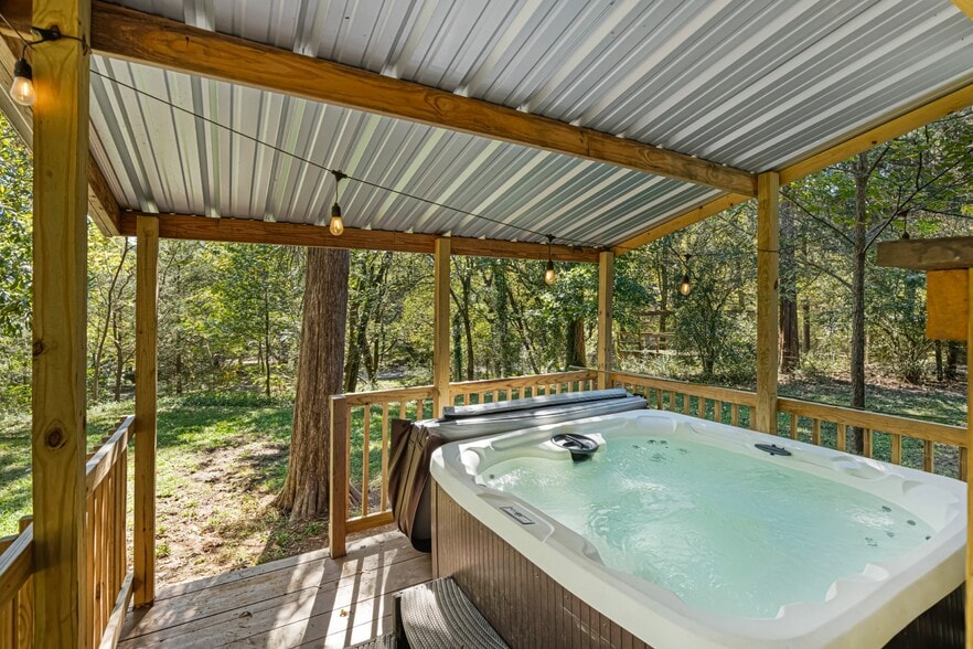 More Photos Of 122 Ouachita River Haven Rd, Pencil Bluff Hotel For Sale