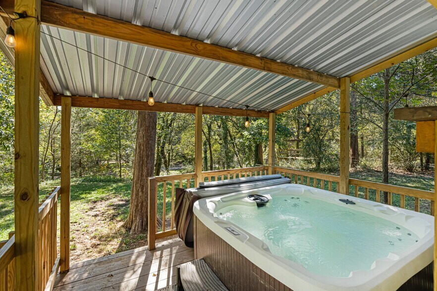 More Photos Of 122 Ouachita River Haven Rd, Pencil Bluff Hotel For Sale