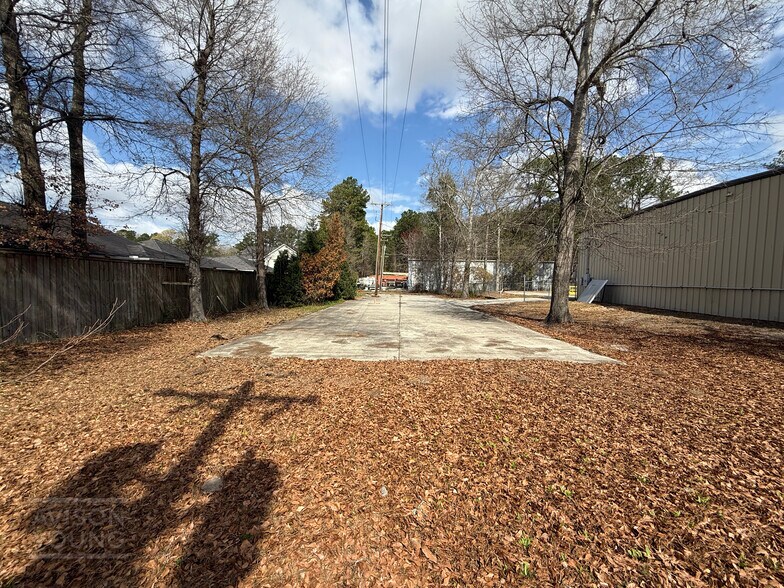 More Photos Of 9559 Hamburg Rd, Ladson Warehouse For Lease