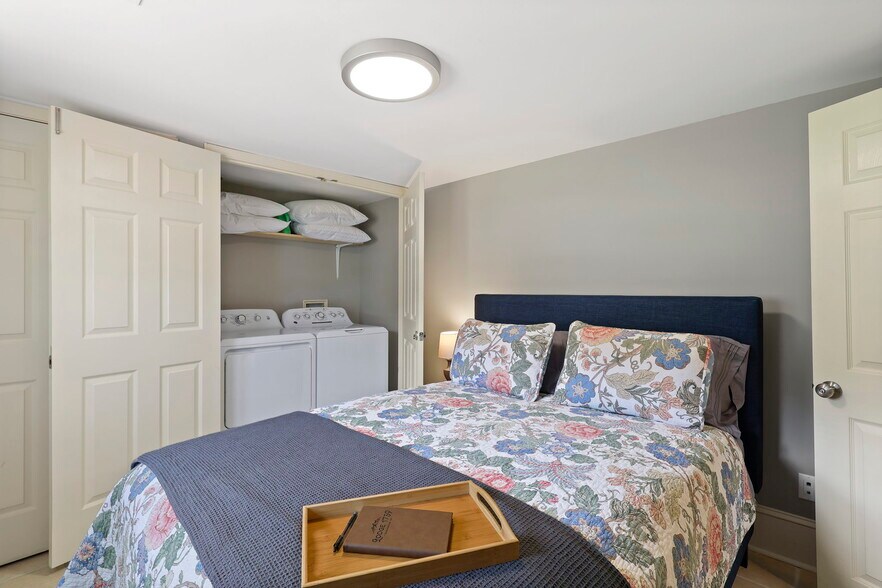 More Photos Of 100 S Railroad Ave, Damascus Apartments For Sale