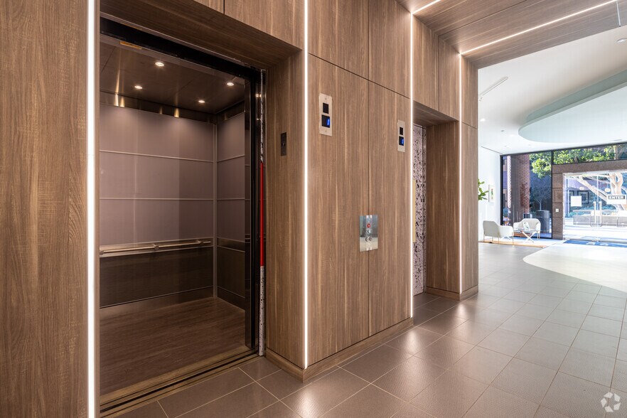 More Photos Of 3070 Bristol St, Costa Mesa Unknown For Lease