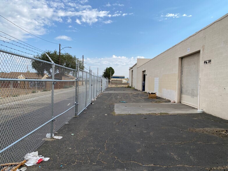 More Photos Of 44820 Yucca Ave, Lancaster Warehouse For Sale
