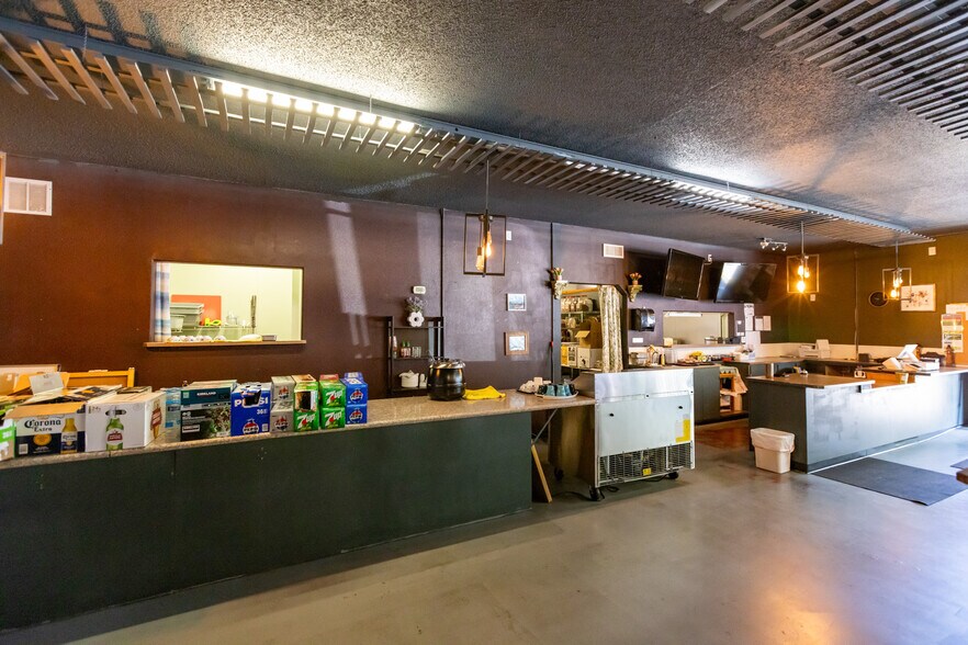 More Photos Of 105 Steuben st, Bingen General Retail For Sale