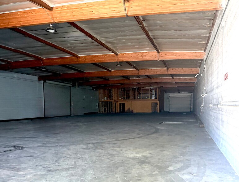 More Photos Of 526 S Alameda St, Los Angeles Warehouse For Lease